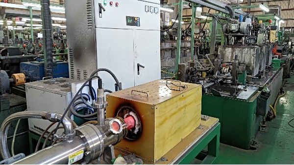 不銹鋼管表面出現凹凸是什么原因